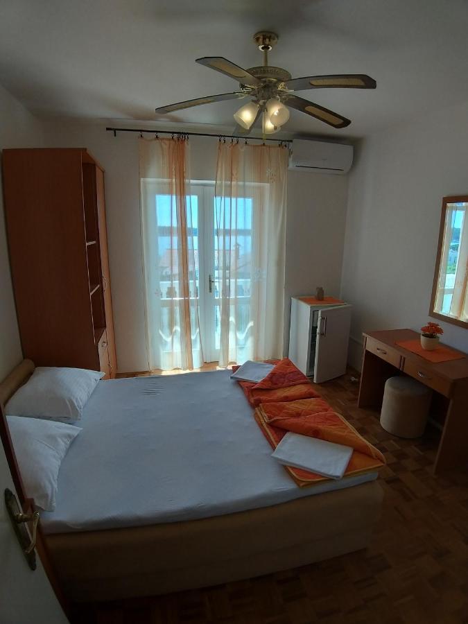 Balen Guest House Раб Екстериор снимка